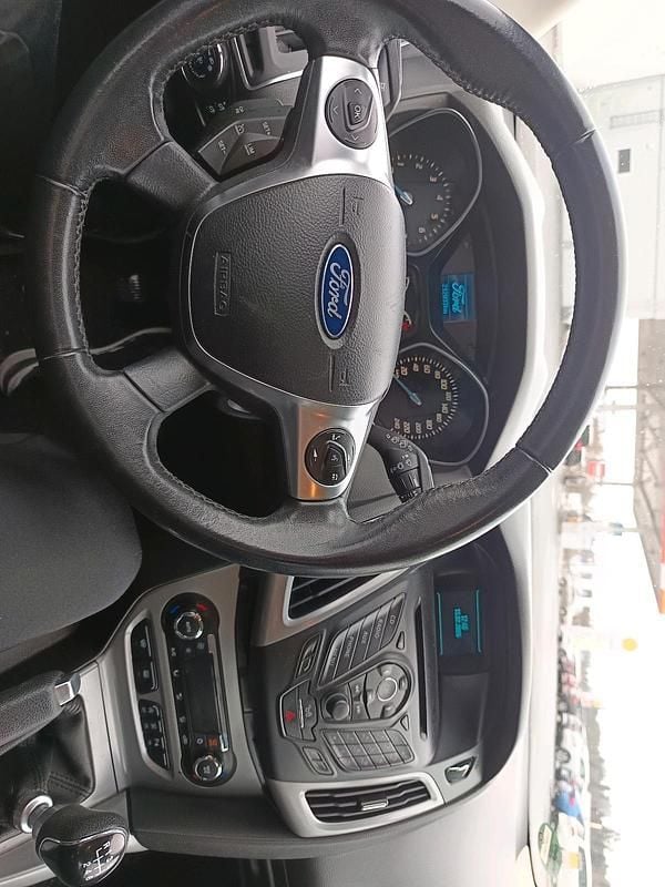 Second-hand Ford Focus 125 CP (91 kW) 2015 Alb Break