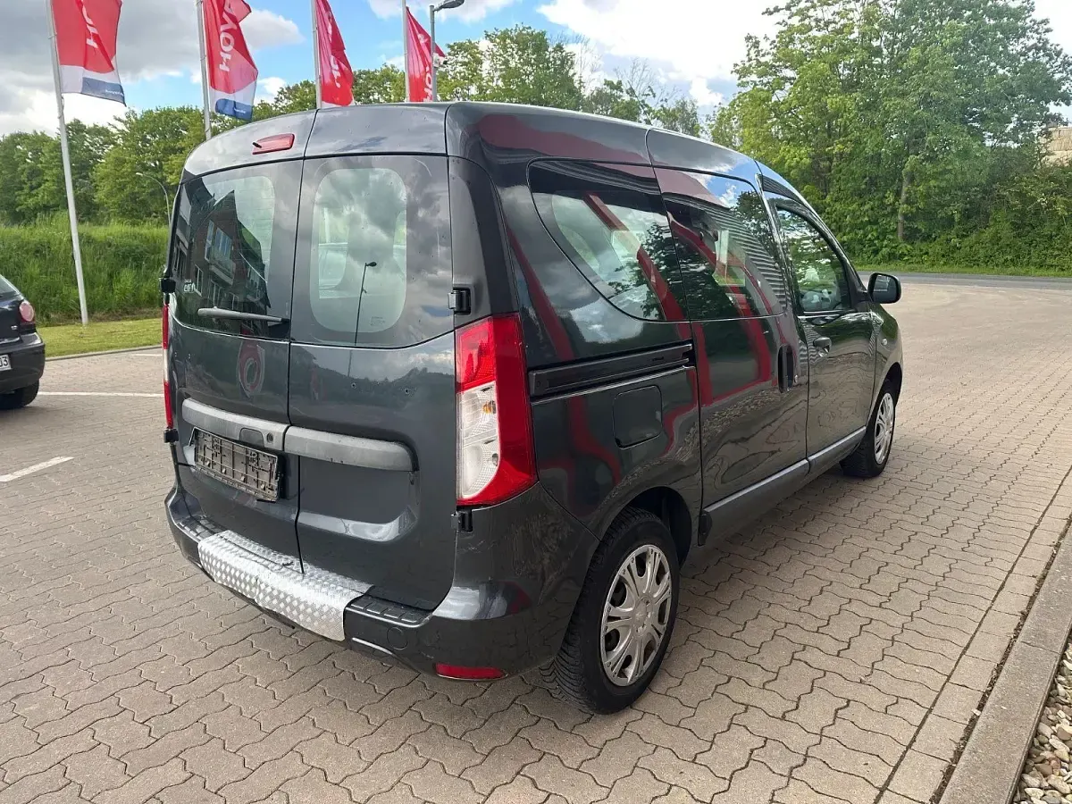 Gebraucht Dacia Dokker 102 PS (75 kW) 2017 Grau Van / Kleinbus