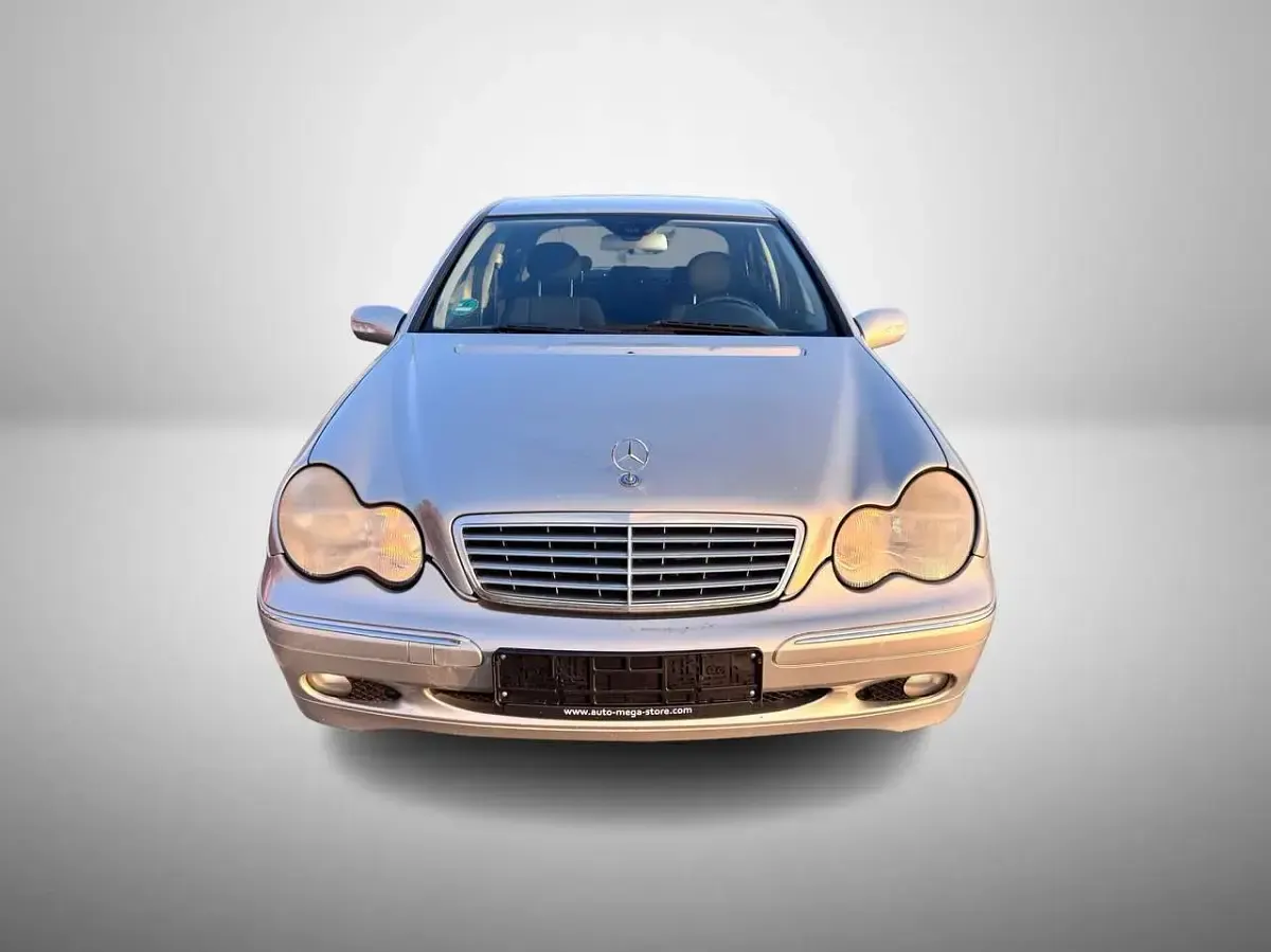 Gebraucht Mercedes C220 150 PS (110 kW) 2004 Brillantsilber  metalliclack Limousine