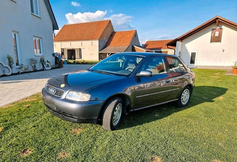 Usata Audi S3 101 CV (74 kW) 1999 Grigio Utilitaria