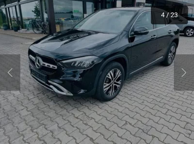 Schwarz Gebraucht 2024 Mercedes GLA200 Progressive SUV | 42.599 € (Etwas zu teuer) - Bild 1/4