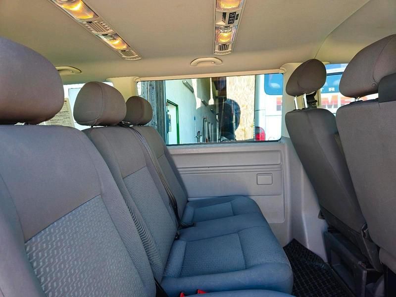 Gebraucht VW T5 102 PS (75 kW) 2012 Silber Van