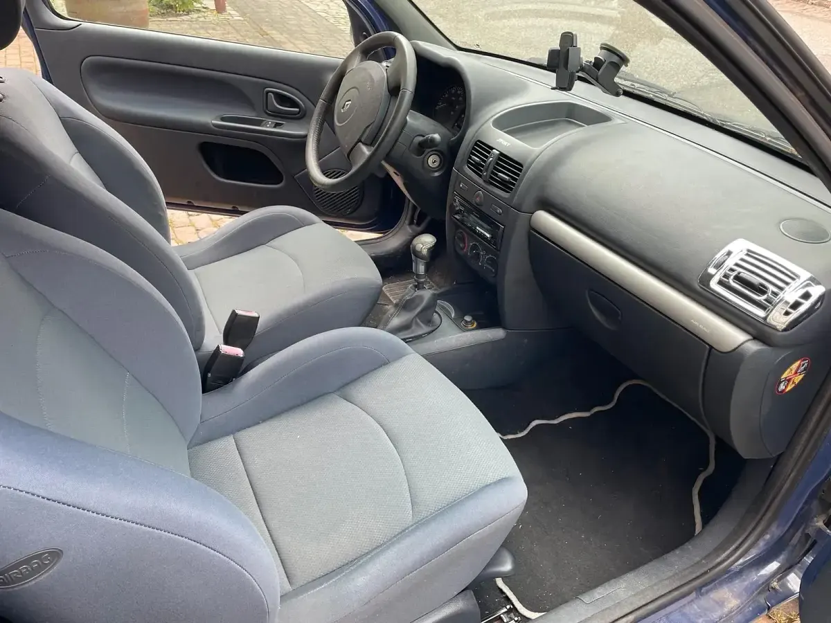 Gebraucht Renault Clio II 58 PS (42 kW) 2003 Kleinwagen