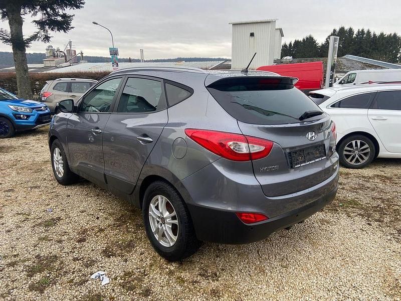 Gebraucht Hyundai ix35 136 PS (100 kW) 2015 Grau SUV
