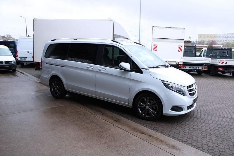Gebraucht Mercedes V250 190 PS (139 kW) 2017 Weiß Van / Kleinbus