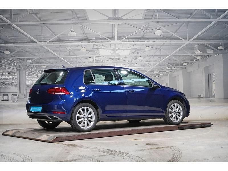 Gebraucht VW Golf VII Highline 150 PS (110 kW) 2019 Atlantik blue metallic Limousine