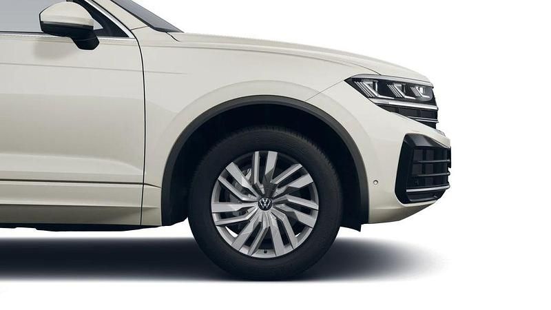 Gebraucht VW Touareg Elegance 231 PS (169 kW) 2025 Sechura beige metallic SUV