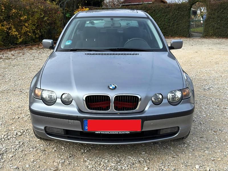 Grau Gebraucht 2005 BMW 316 Coupé | 1.950 € (Guter Preis) - Bild 1/4