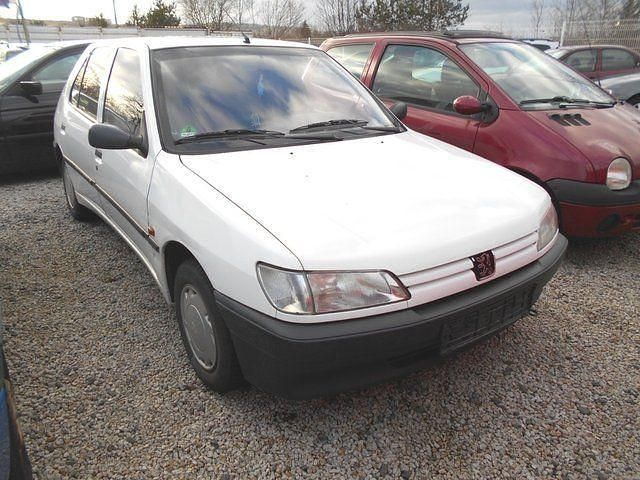 Gebraucht Peugeot 306 75 PS (55 kW) 1995 Weiß Limousine