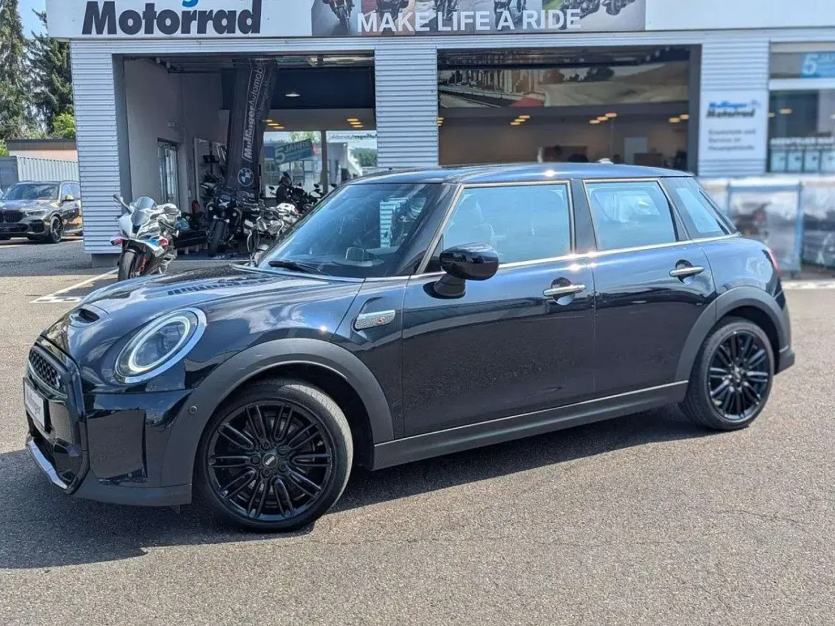 Gebraucht Mini Cooper S 192 PS (141 kW) 2023 Enigmatic black Kleinwagen