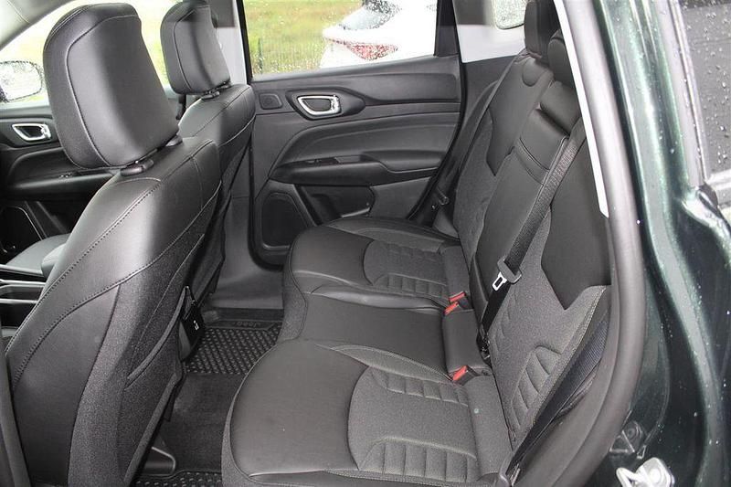 Neu Jeep Compass North 131 PS (96 kW) 2025 SUV