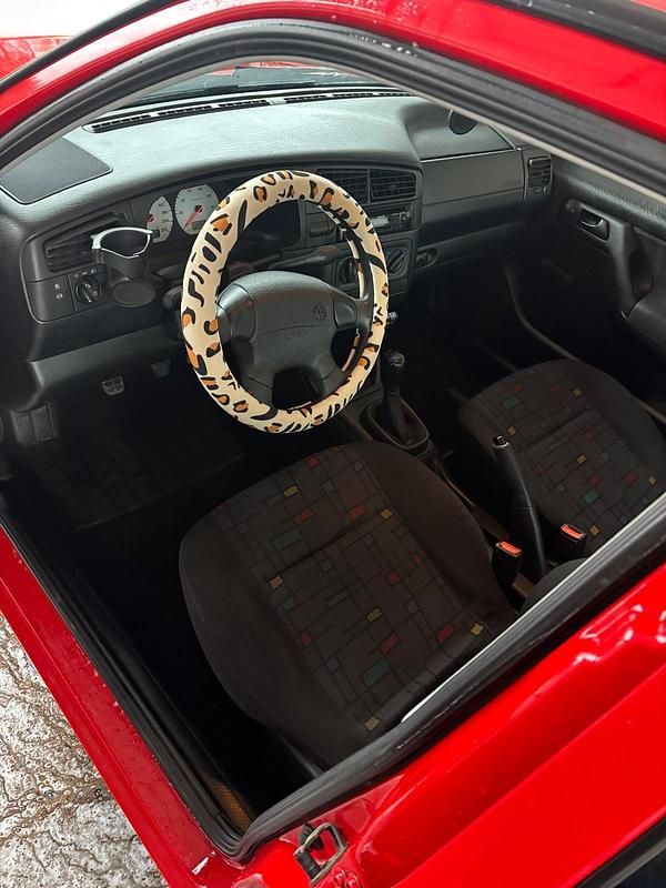 Gebraucht VW Golf III 75 PS (55 kW) 1997 Rot Kleinwagen