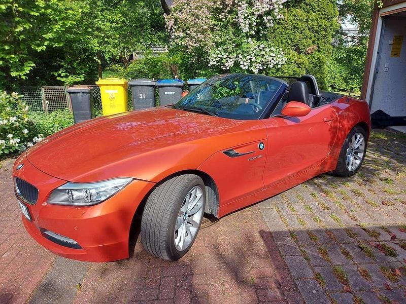 Orange Gebraucht 2013 BMW Z4 Comfort Edition Cabrio | 20.900 € (Etwas zu teuer) - Bild 1/4