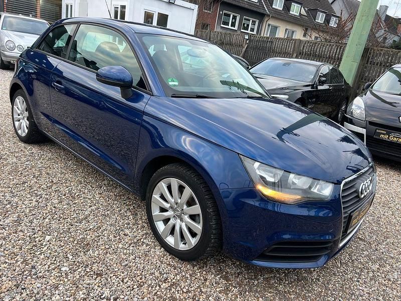 Gebraucht Audi A1 Attraction 122 PS (89 kW) 2011 Blau Kleinwagen