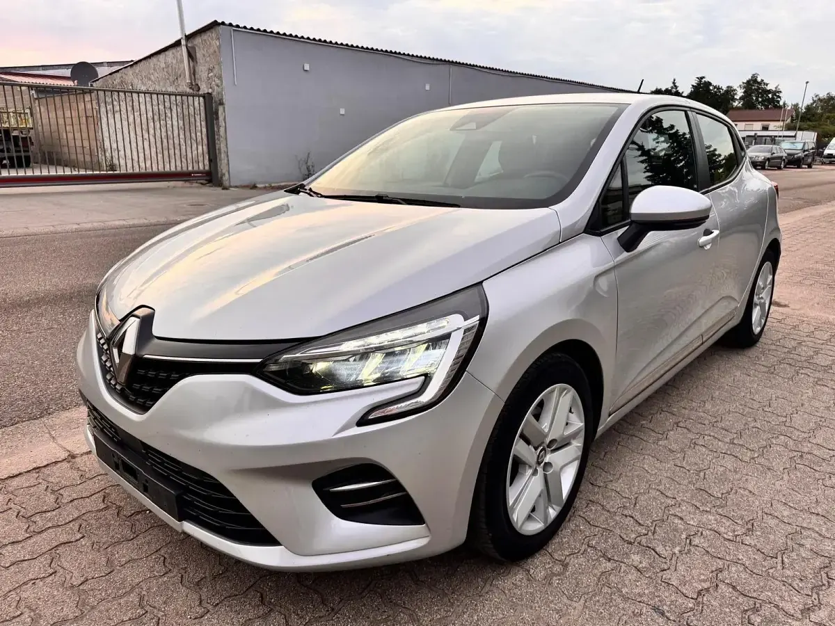 Gebraucht Renault Clio 140 PS (102 kW) 2022 Silber Kleinwagen