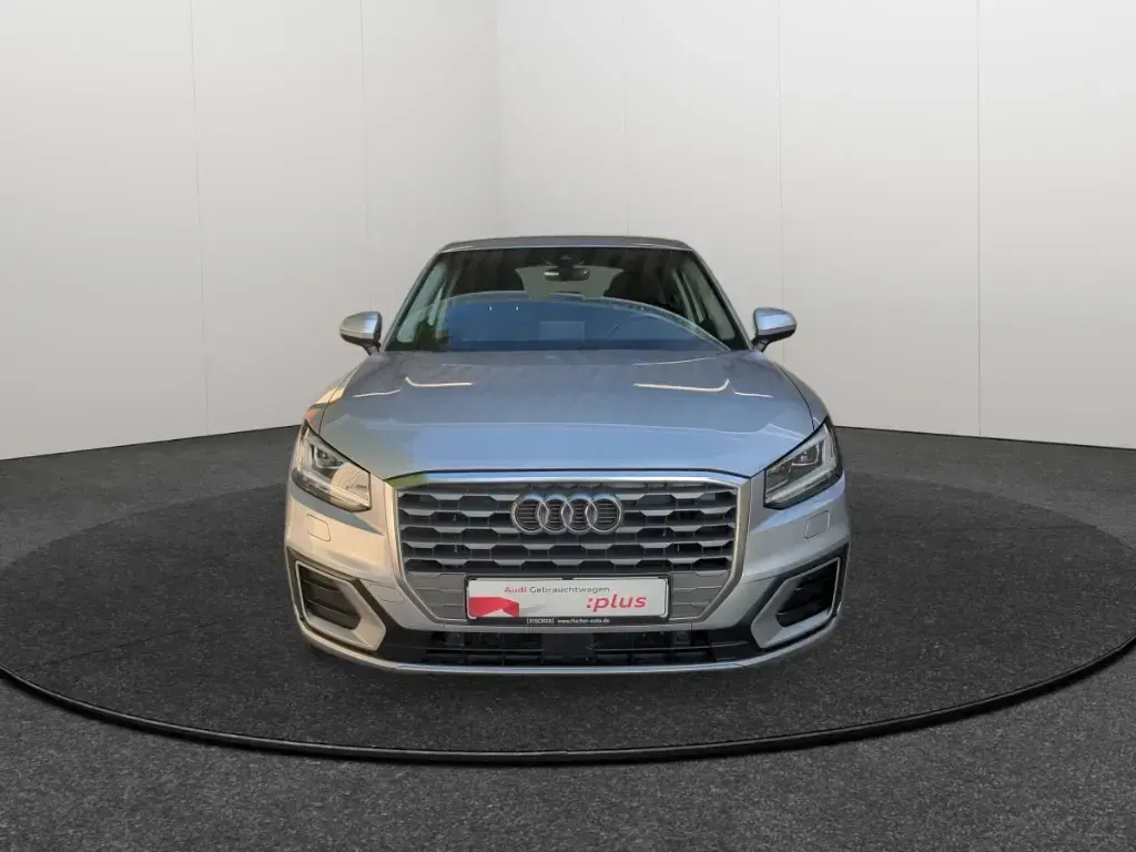 Gebraucht Audi Q2 Sport 150 PS (110 kW) 2017 Silber SUV