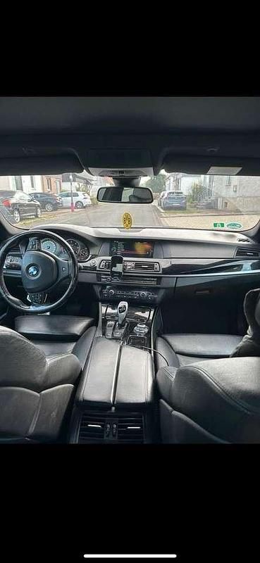 Schwarz Gebraucht 2012 BMW 530 M Sport Limousine | 11.500 € (Fairer Preis) - Bild 1/4
