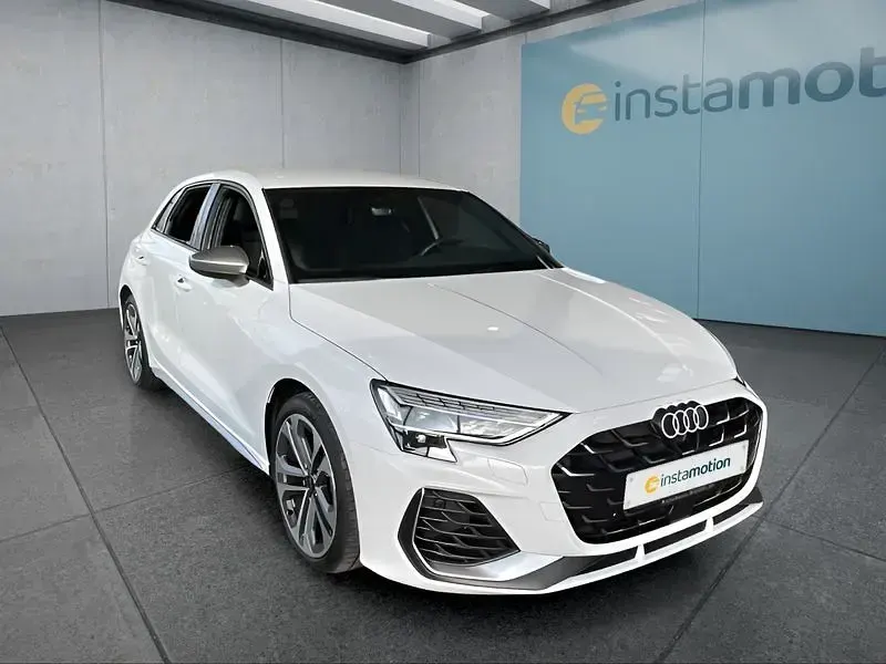 Gebraucht Audi S3 Sportback 333 PS (244 kW) 2024 Weiß Kleinwagen