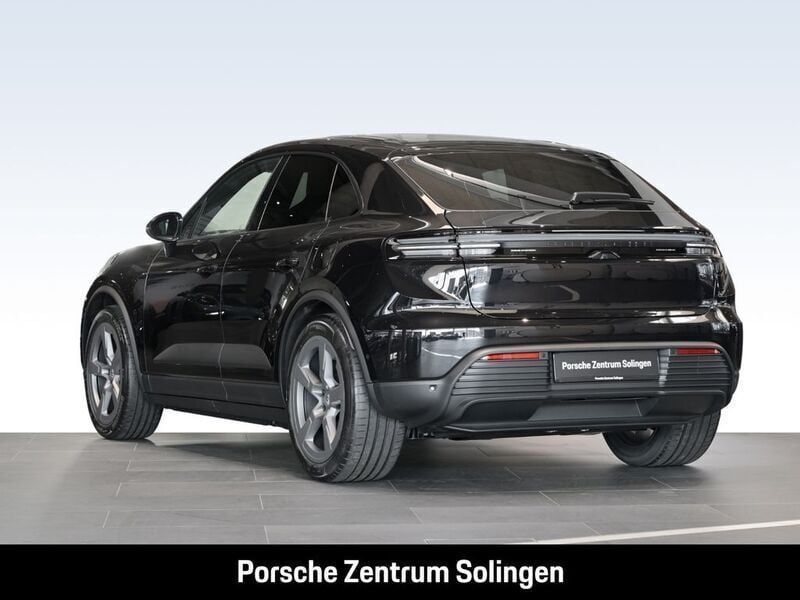 Gebraucht Porsche Macan 264 kW (360 PS) 2025 Tiefschwarzmetallic SUV