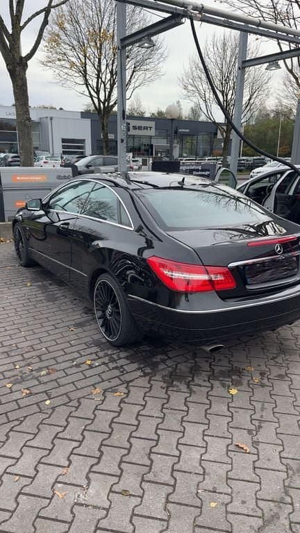 Gebraucht Mercedes E350 292 PS (214 kW) 2009 Schwarz Coupé