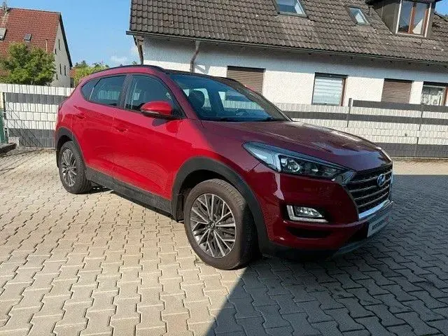 Gebraucht Hyundai Tucson Trend 177 PS (130 kW) 2020 Rot SUV