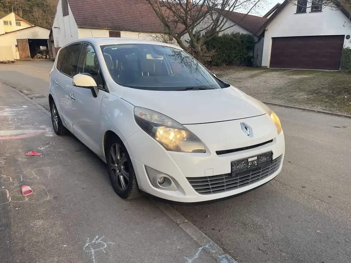 Gebraucht Renault Scénic III Dynamique 160 PS (117 kW) 2010 Kombi