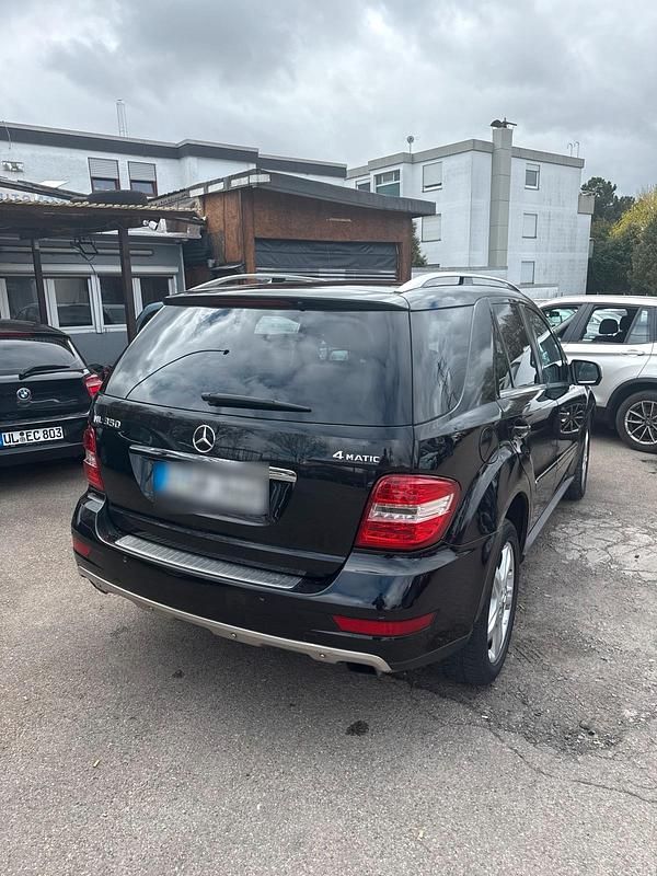 Gebraucht Mercedes ML350 231 PS (169 kW) 2010 Schwarz SUV