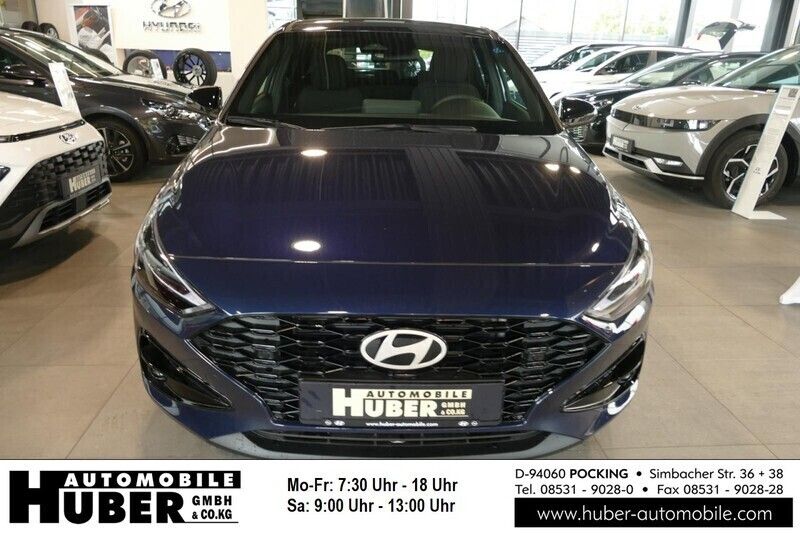 Gebraucht Hyundai i30 Advantage 140 PS (102 kW) 2024 Blau metallic Limousine