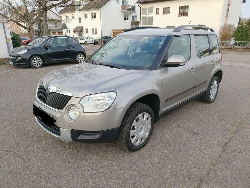 Gebraucht Skoda Yeti 105 PS (77 kW) 2013 Grau SUV