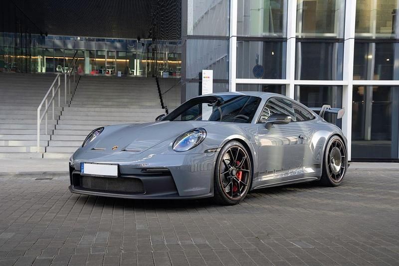 Grau Gebraucht 2024 Porsche 992 | 197.000 € (Superpreis) - Bild 1/4