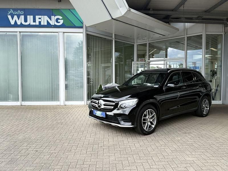 Schwarz Gebraucht 2016 Mercedes GLC250 AMG line SUV | 33.490 € (Teuer) - Bild 1/4