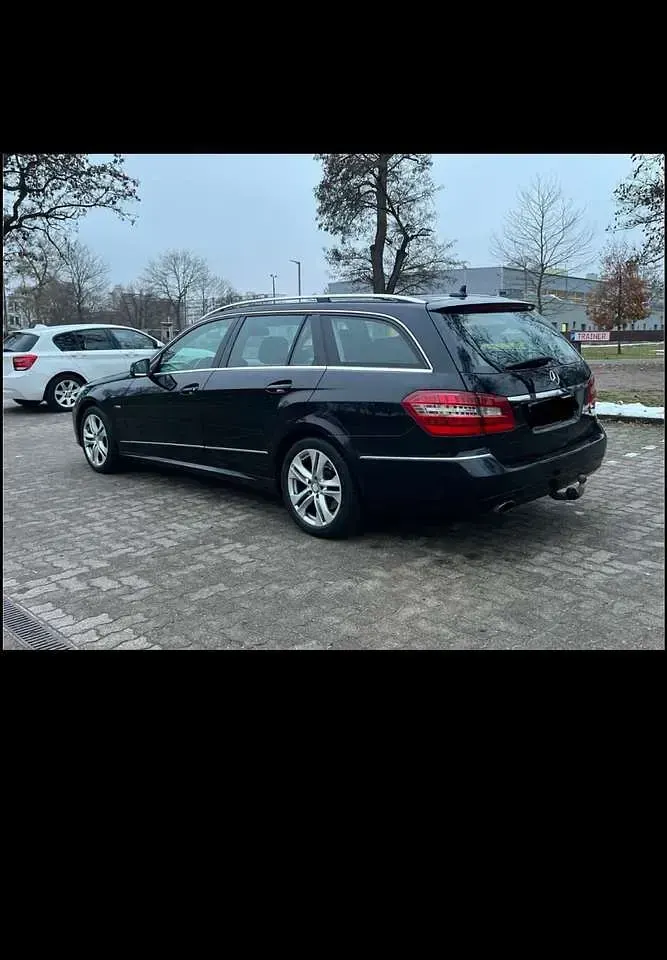 Gebraucht Mercedes E200 Avantgarde 184 PS (135 kW) 2011 Kombi