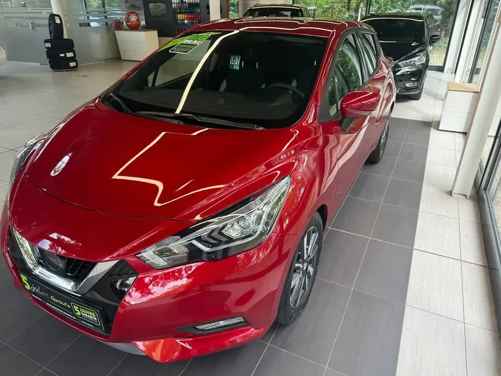 Gebraucht Nissan Micra Acenta 90 PS (66 kW) 2018 Rot Kleinwagen