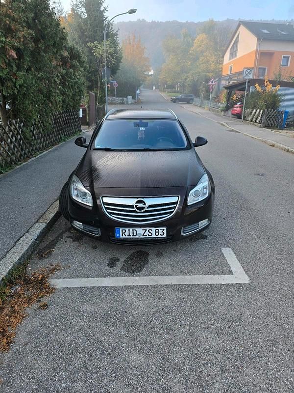 Braun Gebraucht 2010 Opel Insignia Kombi | 4.500 € (Fairer Preis) - Bild 1/4