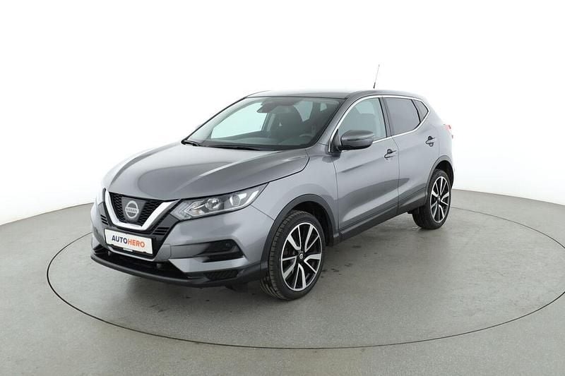 Grau Gebraucht 2017 Nissan Qashqai Visia SUV | 11.190 € (Fairer Preis) - Bild 1/3