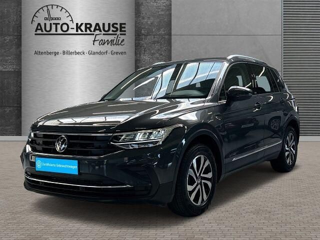 Gebraucht VW Tiguan Active 150 PS (110 kW) 2023 Delfingrau SUV