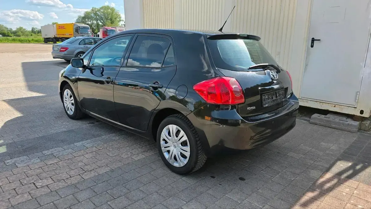 Gebraucht Toyota Auris 97 PS (71 kW) 2008 Schwarz Kleinwagen