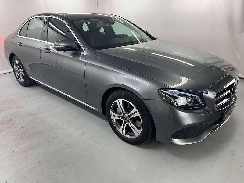 Gebraucht Mercedes E350 299 PS (219 kW) 2019 Selenitgrau  metalliclack (metallic) Limousine
