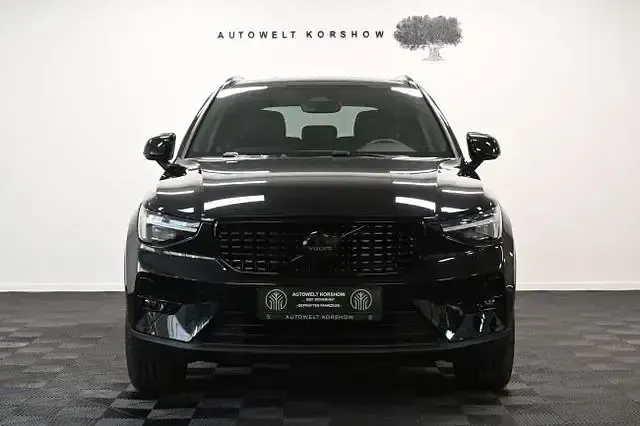 Gebraucht Volvo XC40 Plus 163 PS (119 kW) 2025 Schwarz SUV