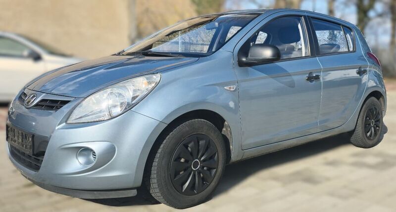 Blau Gebraucht 2011 Hyundai i20 Classic Limousine | 3.199 € (Fairer Preis) - Bild 1/4