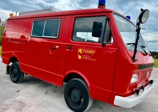 Rot Gebraucht 1988 VW LT Van / Kleinbus | 10.990 € - Bild 1/4