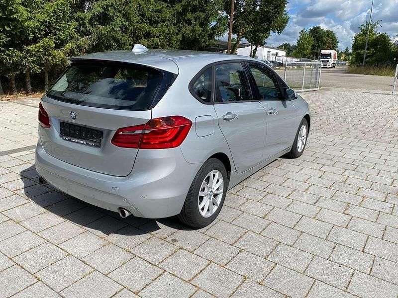 Gebraucht BMW 220 190 PS (139 kW) 2015 Glaciersilber Van / Kleinbus