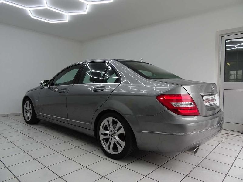 Gebraucht Mercedes C180 156 PS (114 kW) 2014 Silber Kombi