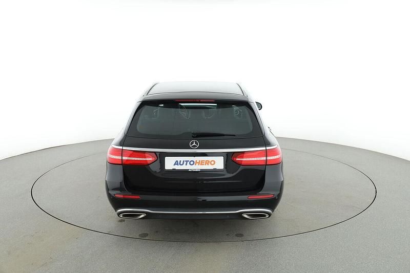 Gebraucht Mercedes E200 Exclusive 184 PS (135 kW) 2019 Schwarz Kombi