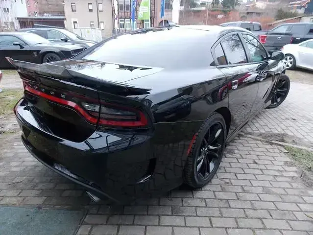 Używany Dodge Charger 375 KM (275 kW) 2020 Czarny Sedan/Limuzyna
