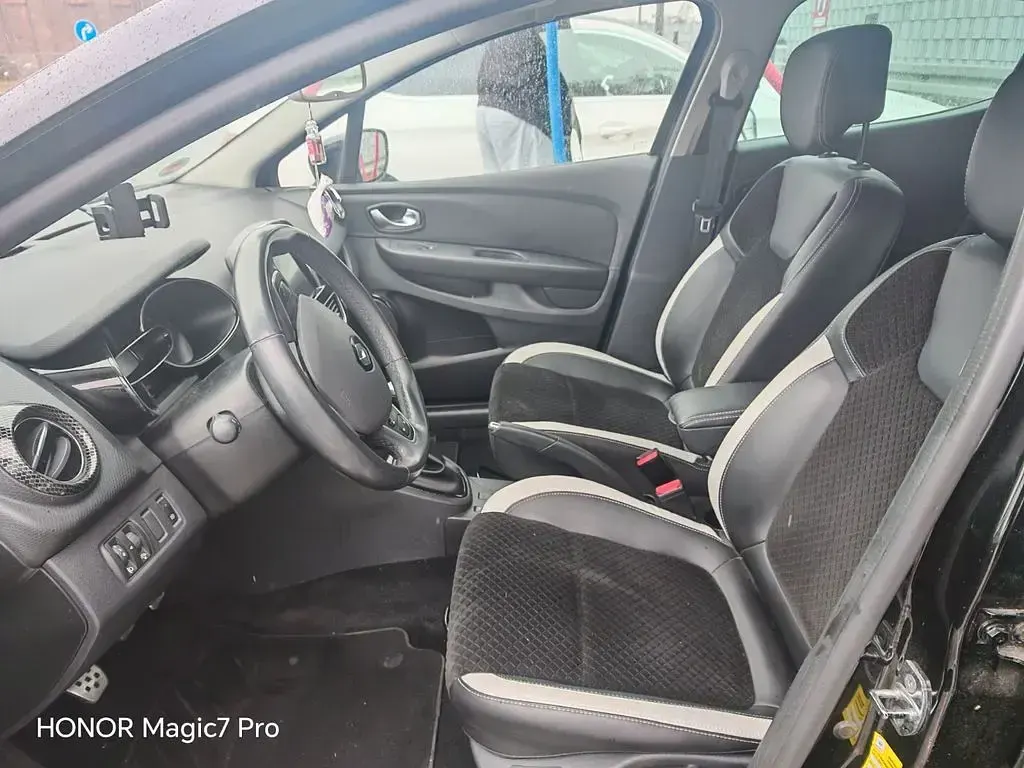 Gebraucht Renault Clio Bose Edition 76 PS (55 kW) 2018 Schwarz Limousine