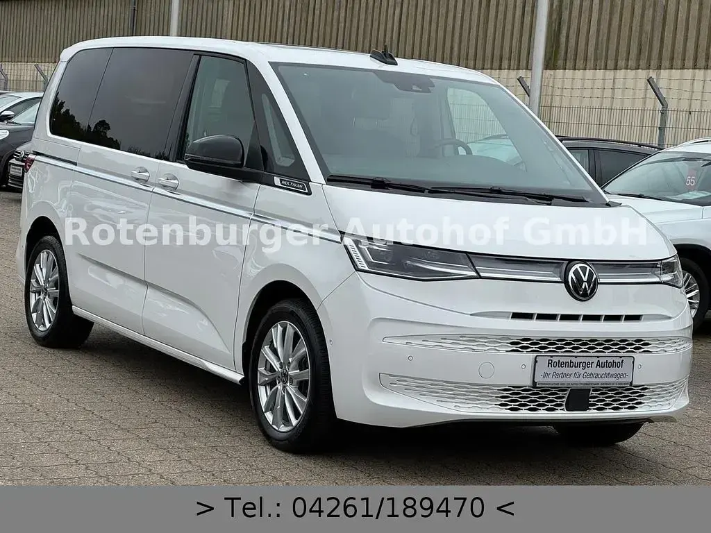 Usata VW Multivan Style 150 CV (110 kW) 2023 Bianco Monovolume
