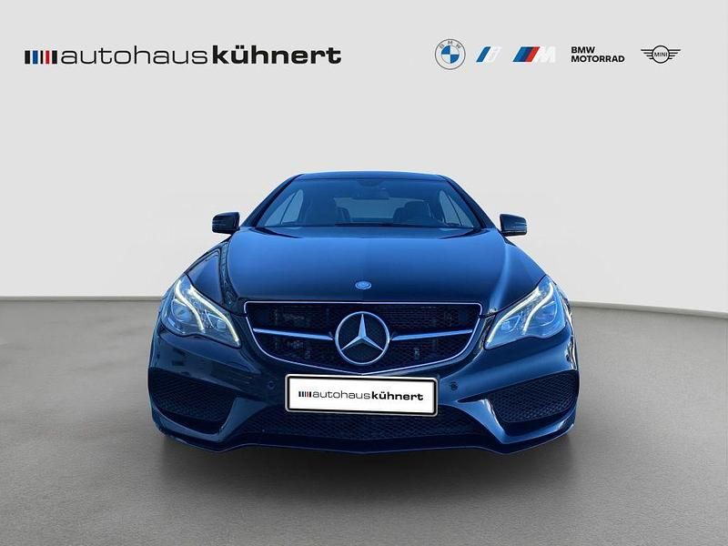 Gebraucht Mercedes E220 170 PS (125 kW) 2015 Schwarz Limousine