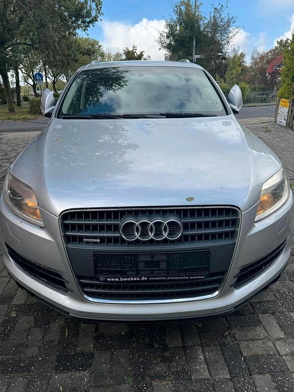 Silber Gebraucht 2007 Audi Q7 SUV | 5.500 € (Guter Preis) - Bild 1/4