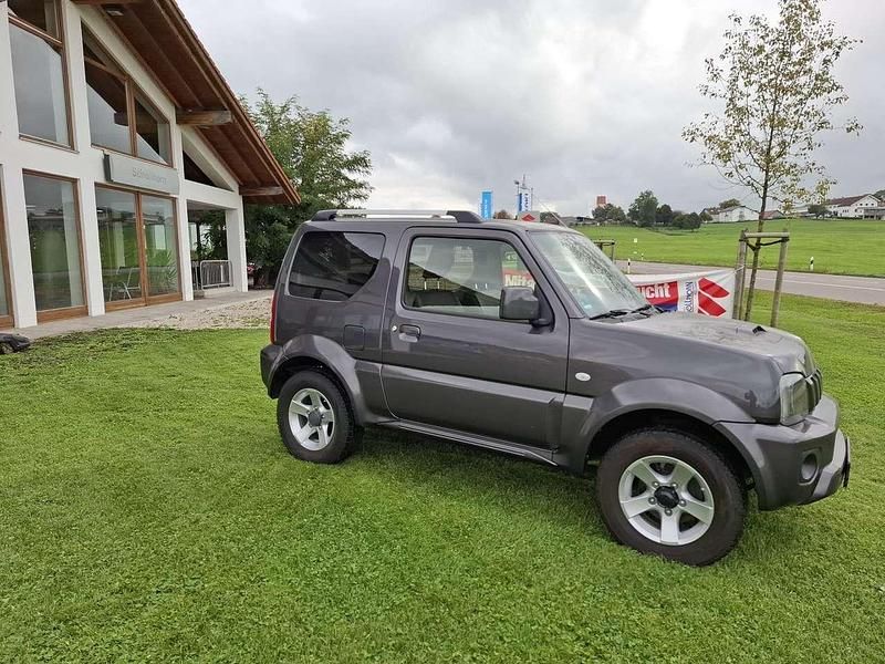 Gebraucht Suzuki Jimny Style 86 PS (63 kW) 2015 Quasar gray SUV